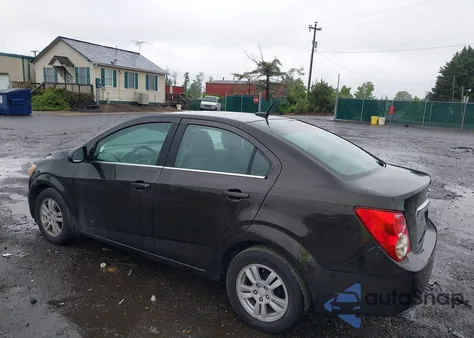 2014 Chevrolet Sonic Lt Auto z USA, uszkodzony, nr VIN 1G1JC5SH6E4243834